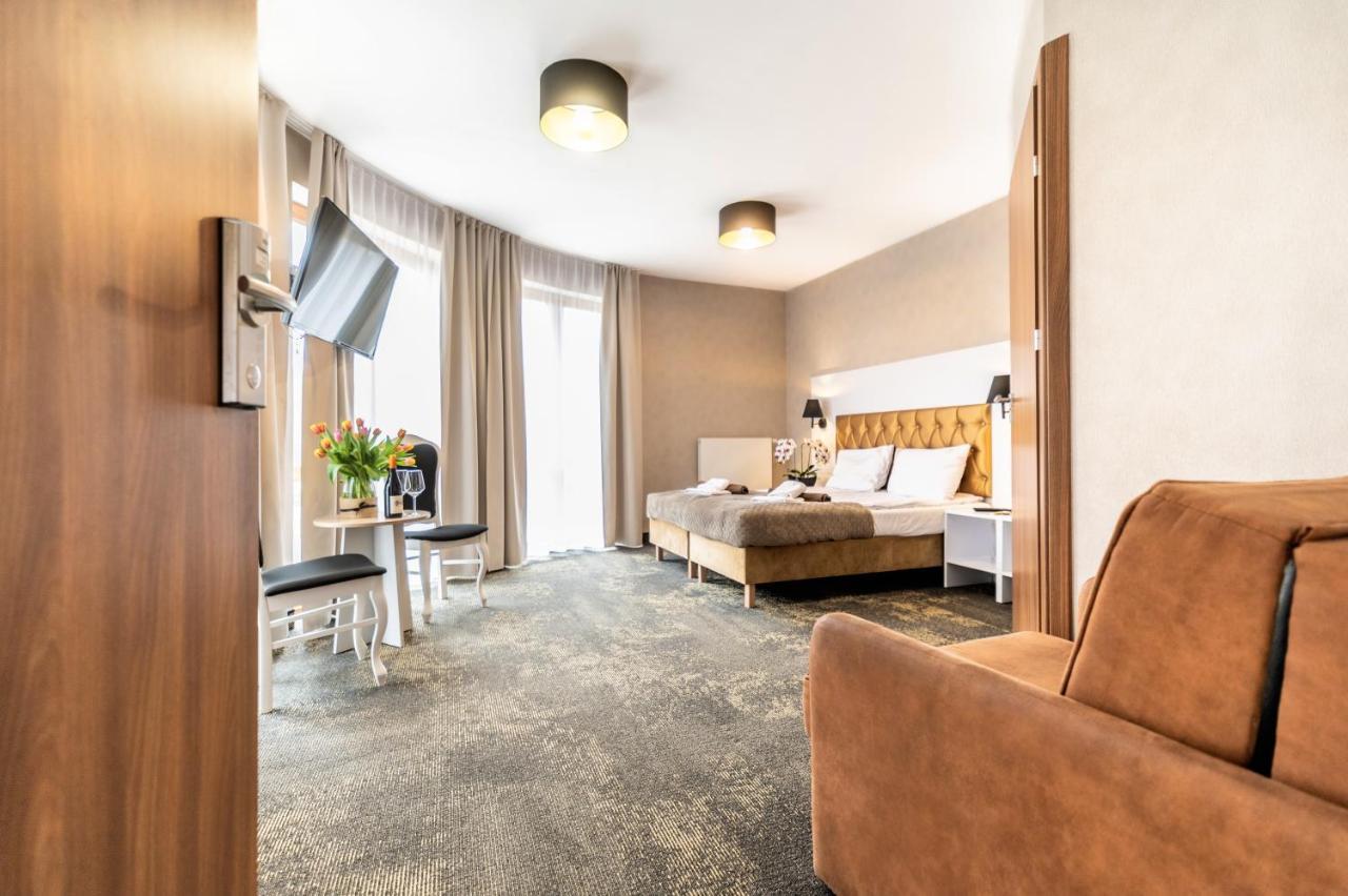 Promocje Amber Park Spa 尼彻兹 外观 照片